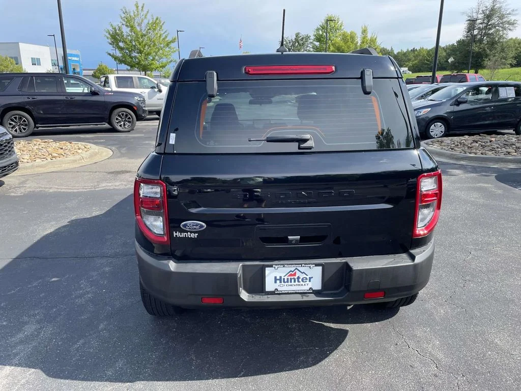 Used 2022 Black Ford Base image 5