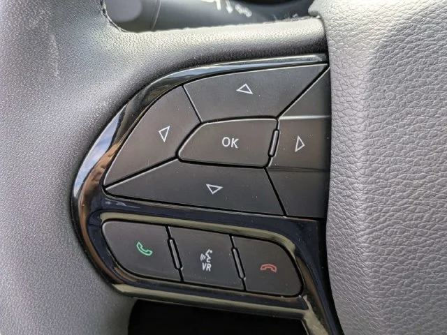 Used 2023 White Jeep Altitude image 25