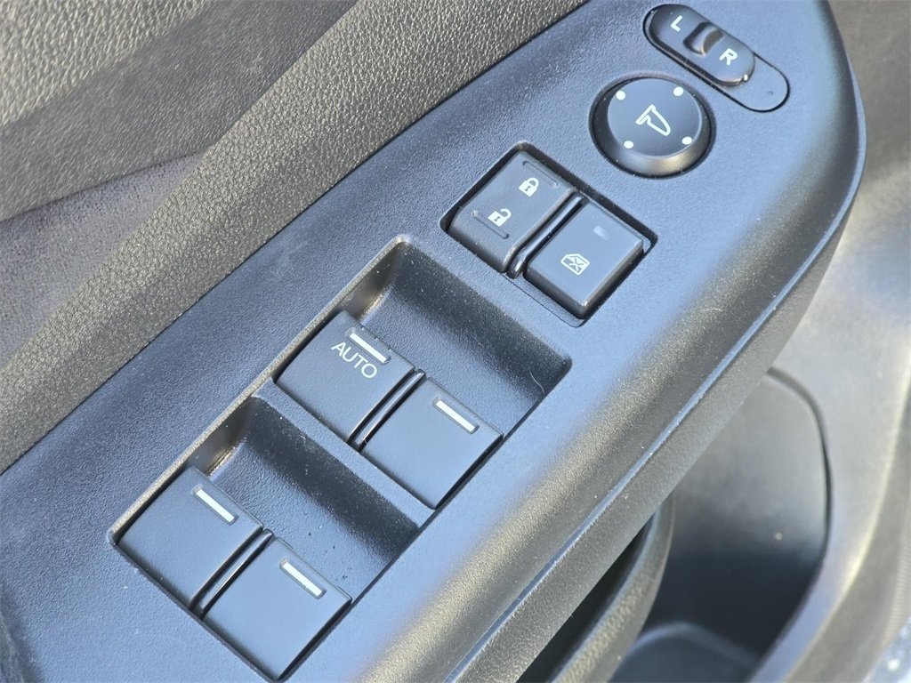 Used 2014  Honda EX image 28