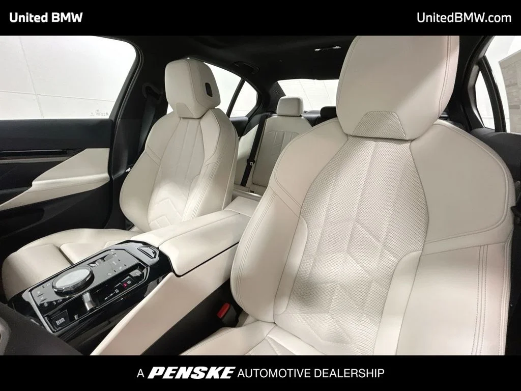 Used 2026 Tanzanite Blue II Metallic BMW 530i image 13