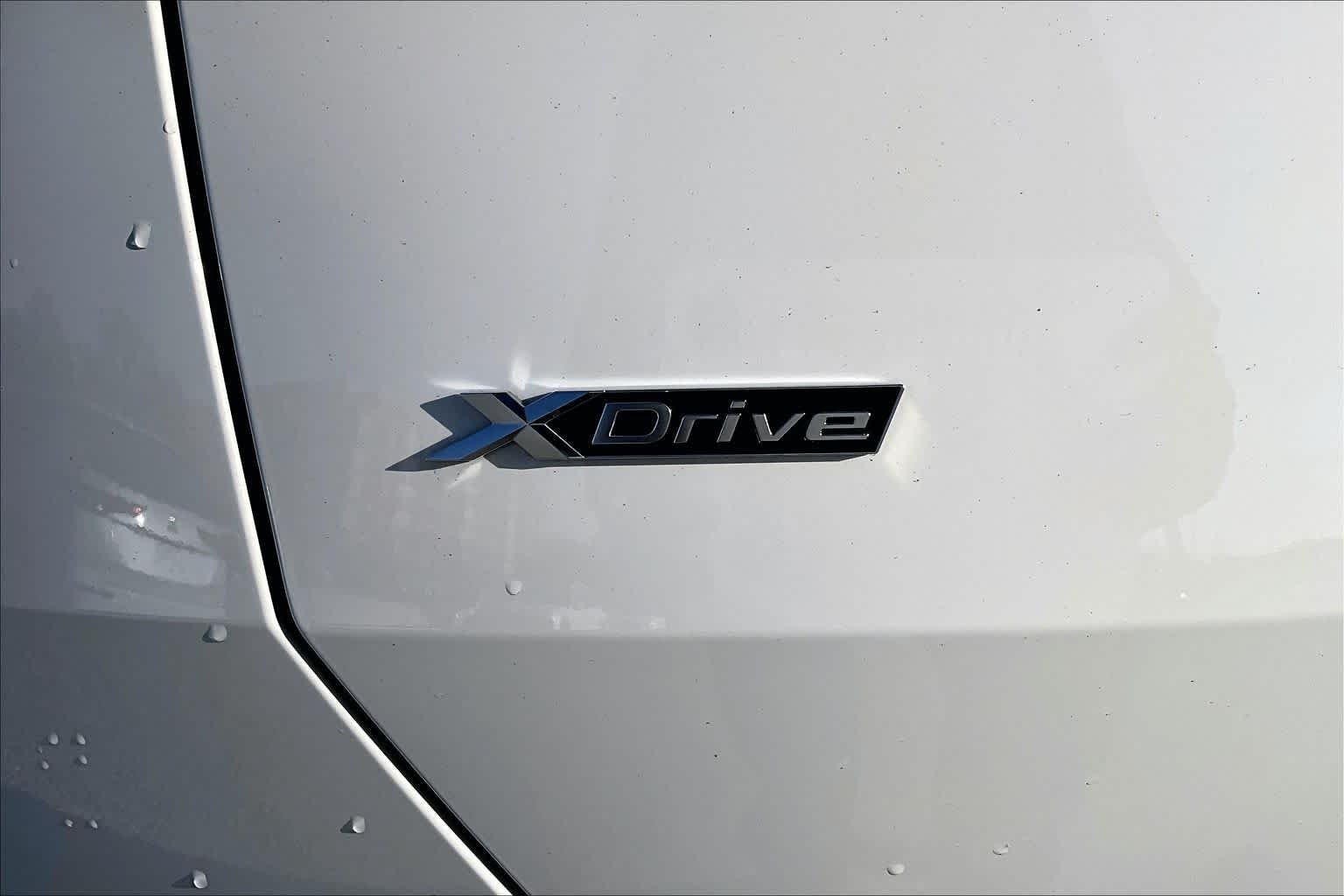 Used 2026 Alpine White BMW 30 xDrive image 9