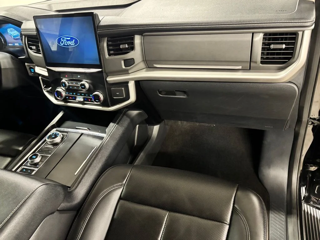 Used 2023 Black Ford XLT image 21