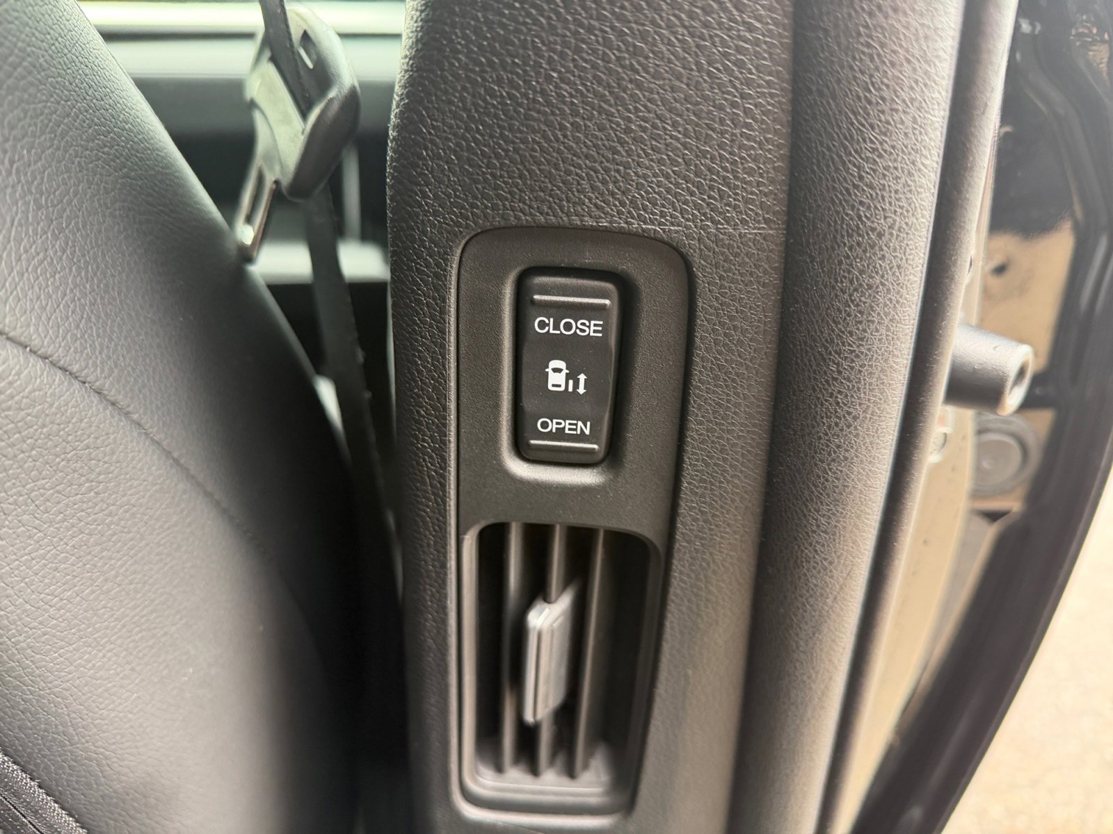 2025 Honda Odyssey EX-L - Photo 37