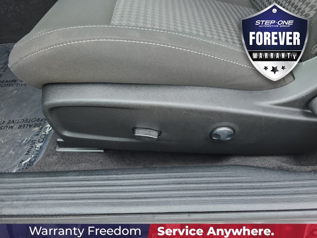 Used 2023 Gray Dodge SXT image 13