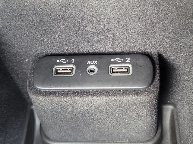 Used 2022 Black Dodge SXT image 29