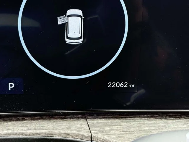 Used 2024 White Hyundai Calligraphy image 28