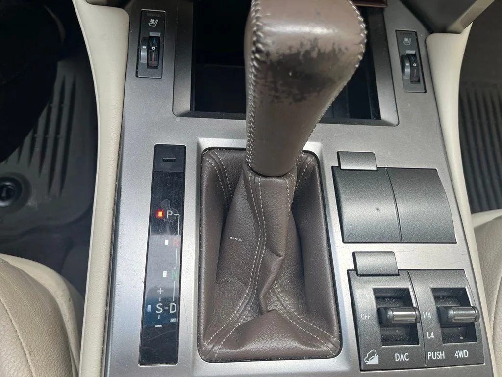Used 2017 Black Lexus 460 image 21