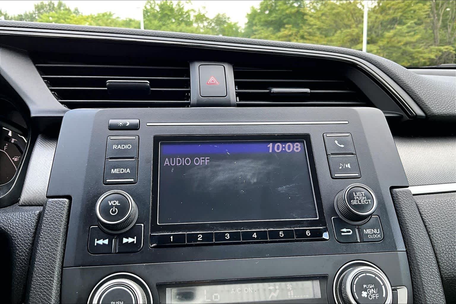 Used 2016  Honda LX image 33