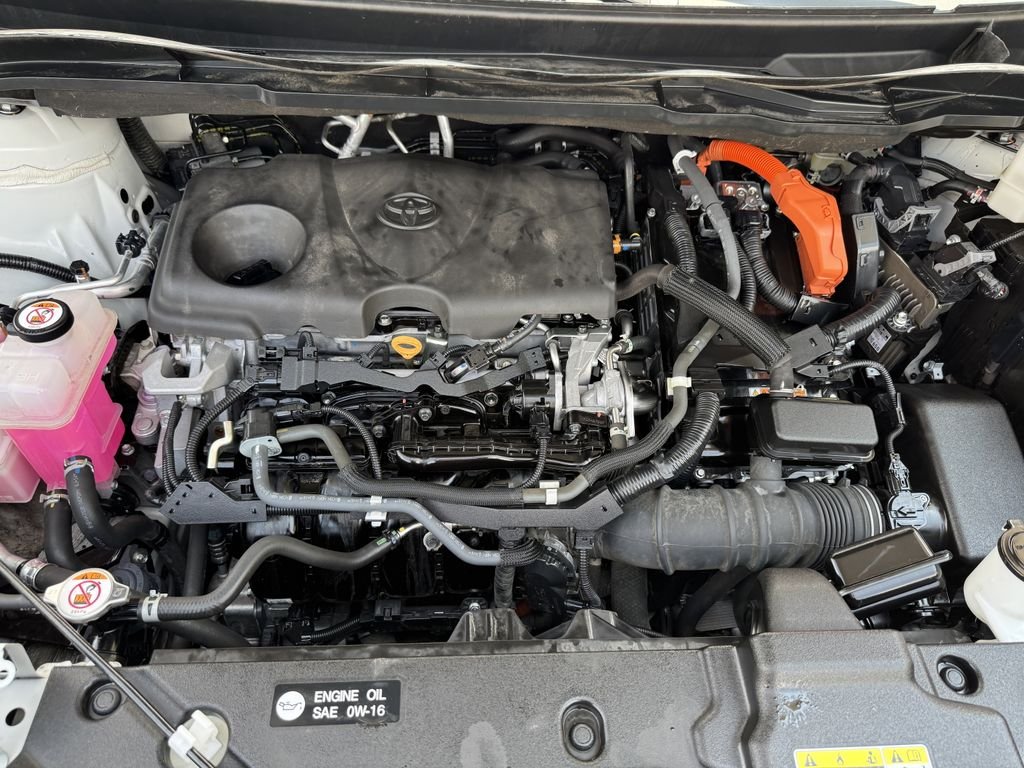 Used 2021 White Toyota XLE image 14
