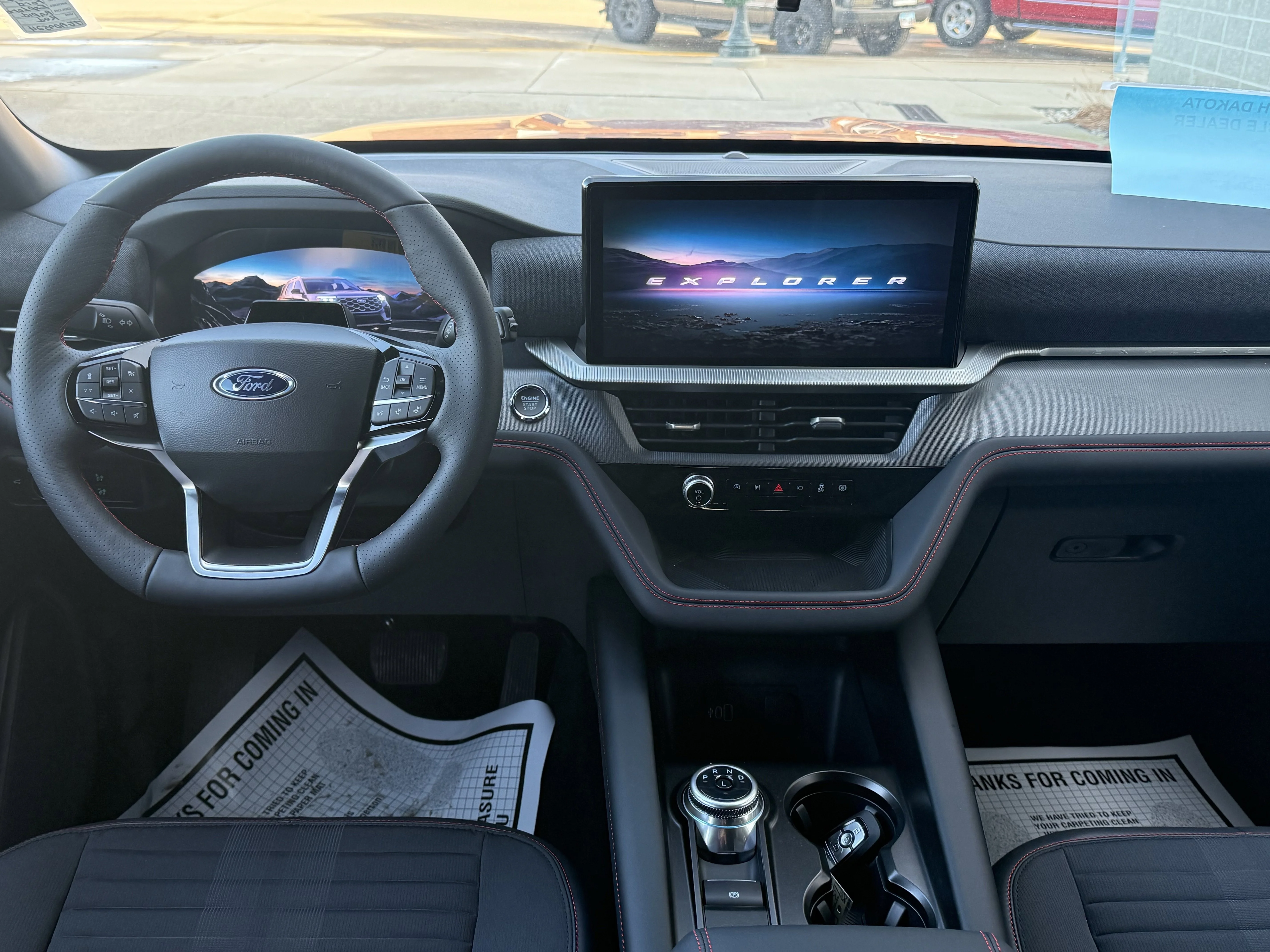 2026 Ford Explorer ST-Line - Photo 14