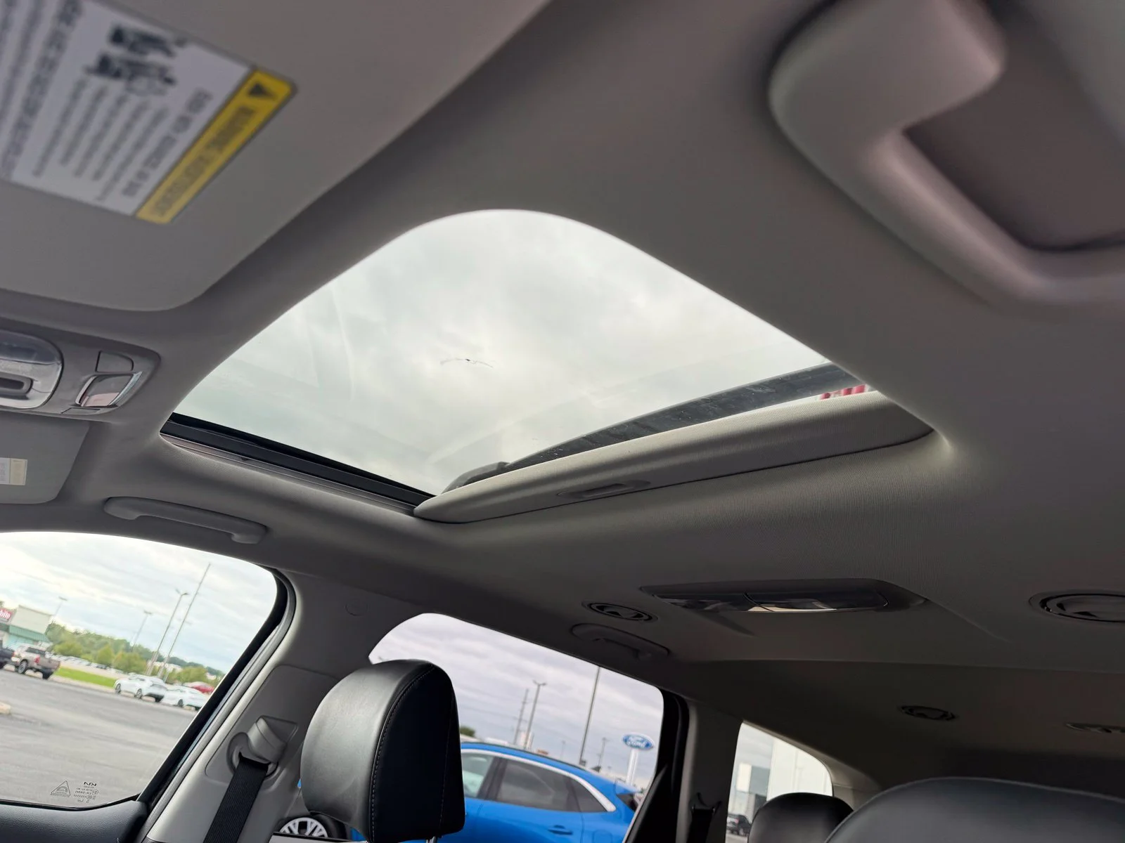 Used 2025 Black Kia S image 17