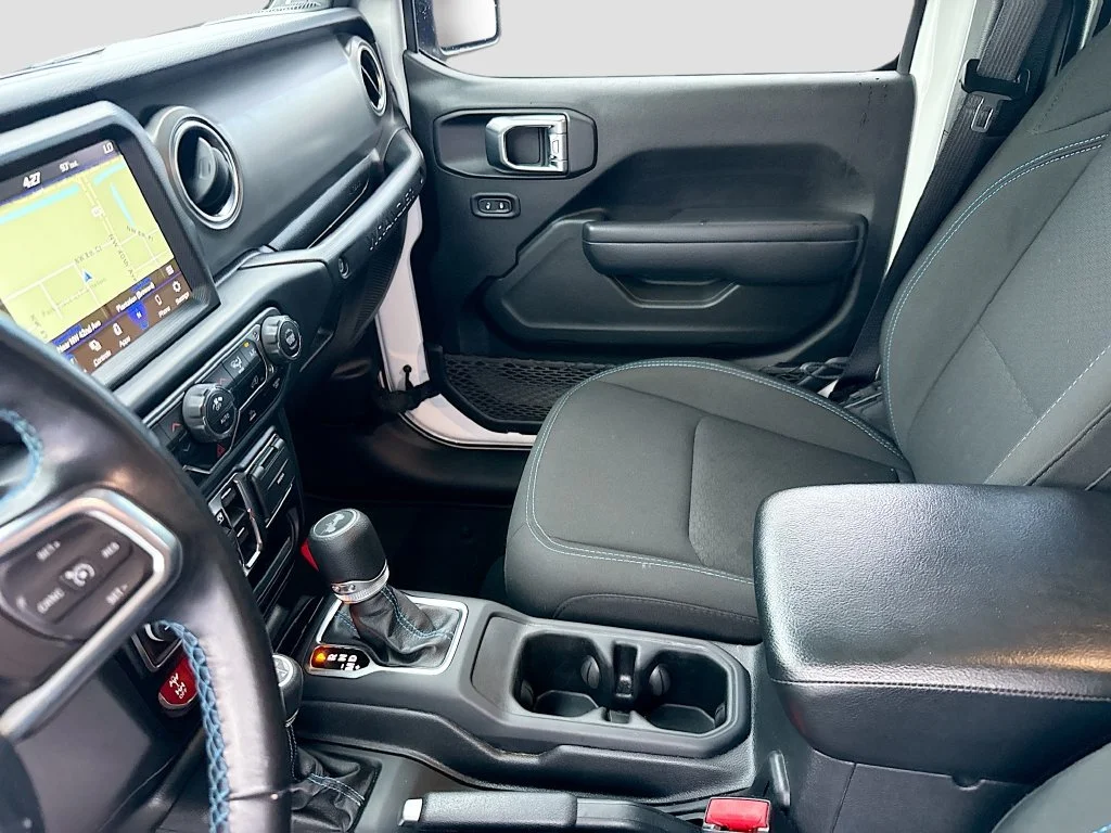 Used 2022 White Jeep Unlimited Rubicon 4xe image 27