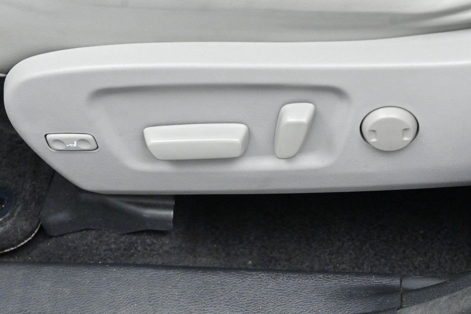 Used 2017 Predawn Gray Mica Toyota Limited image 14