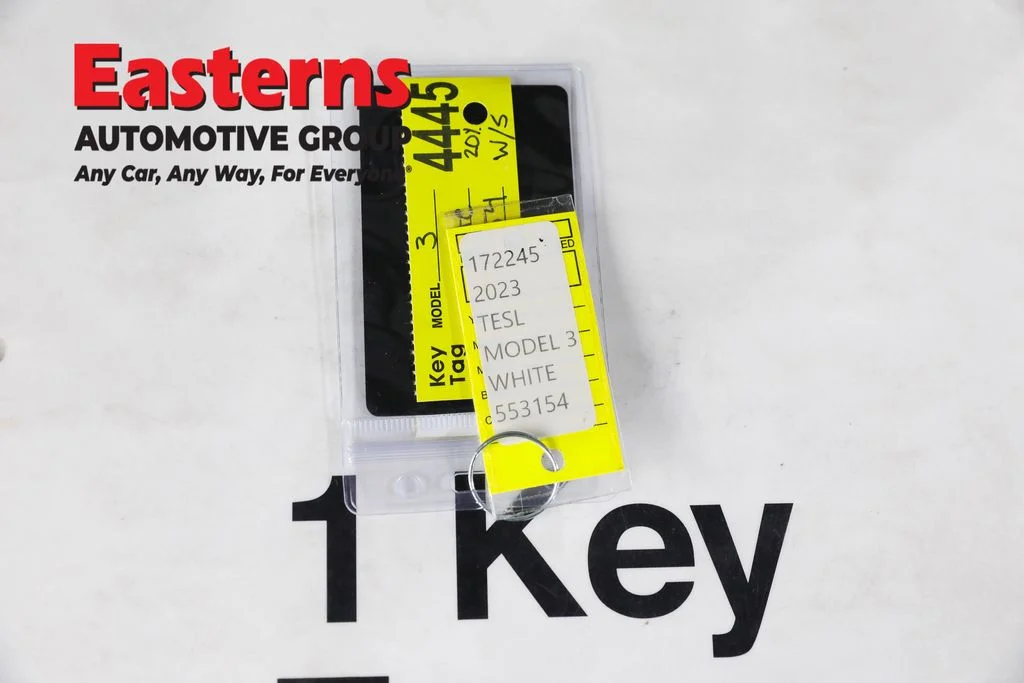 Used 2023 White Tesla Base image 19