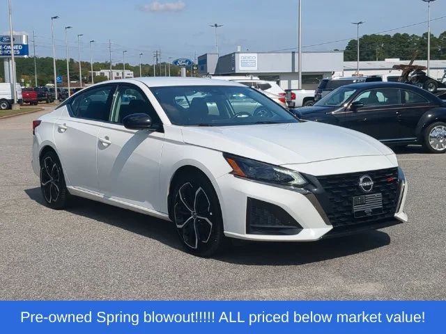 Used 2024 White Nissan 2.5 SR image 15