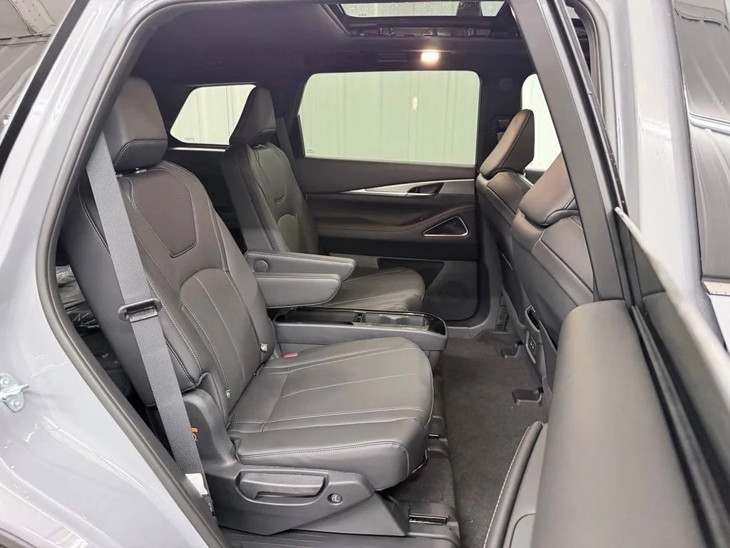 New 2027 HARBOR GRAY INFINITI Sport AWD image 50