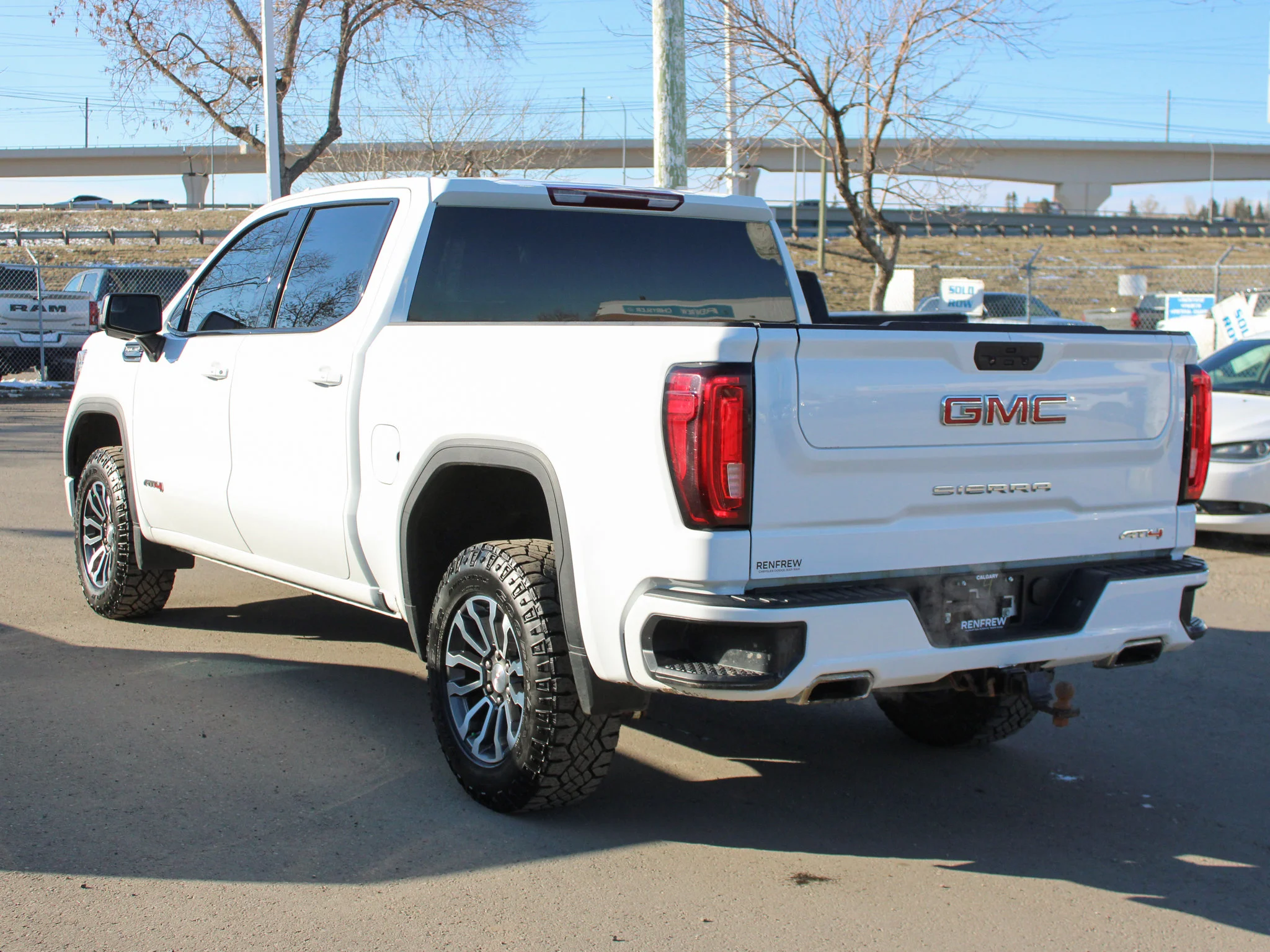 Certified Used 2021 White GMC AT4 * V8 | MultiPro Tailgate | Apple CarPlay | Bedliner | Heated/Vented Seats | Remote Start | 3M image 15