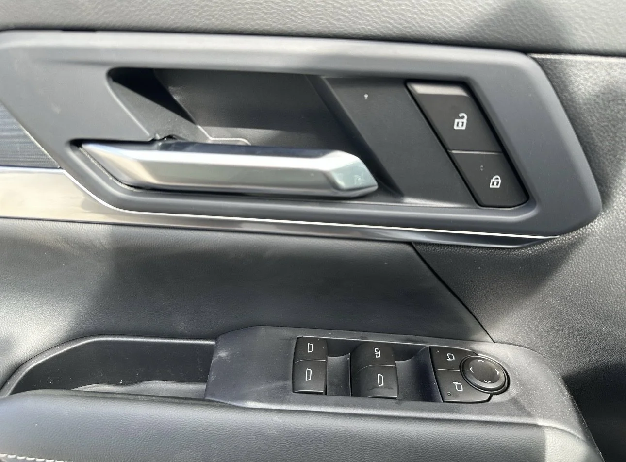 New 2026 Summit White GMC AWD Elevation image 9