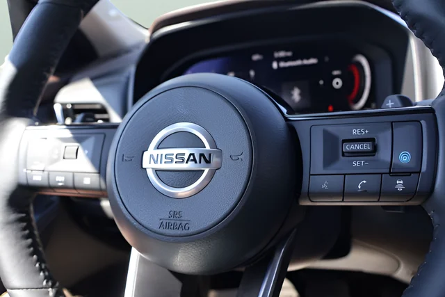 Used 2021 Gray Nissan Platinum image 20