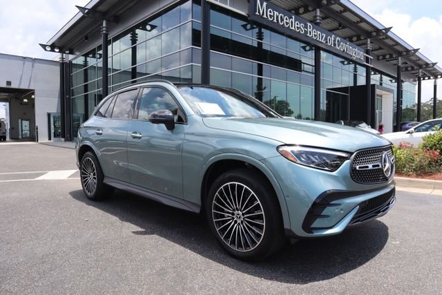2026 Mercedes-Benz GLC GLC 300's photo