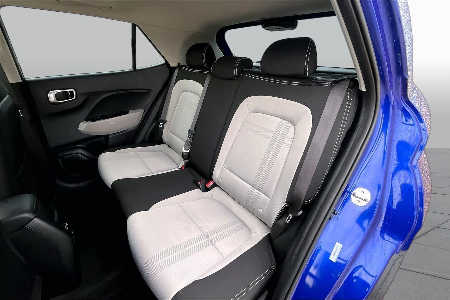 2025 Hyundai Venue SEL - Photo 21