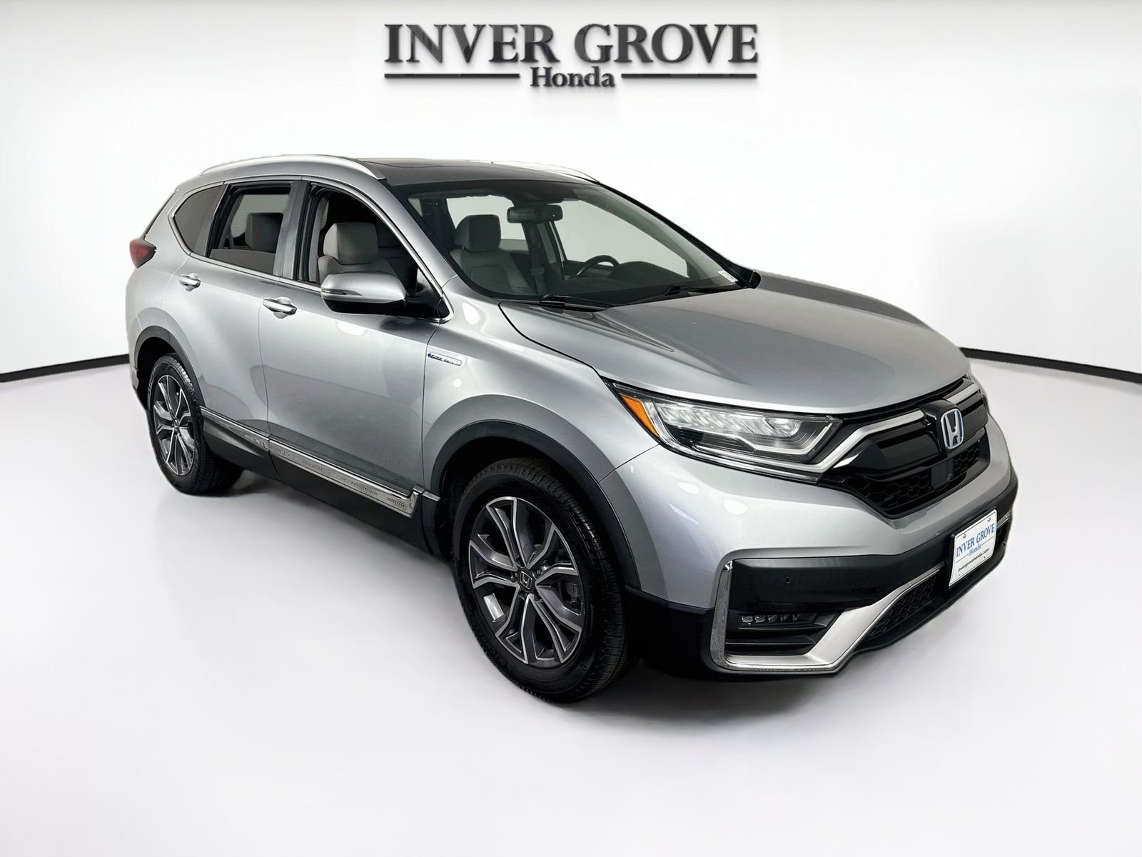 Used 2022 Lunar Silver Metallic Honda Touring image 3