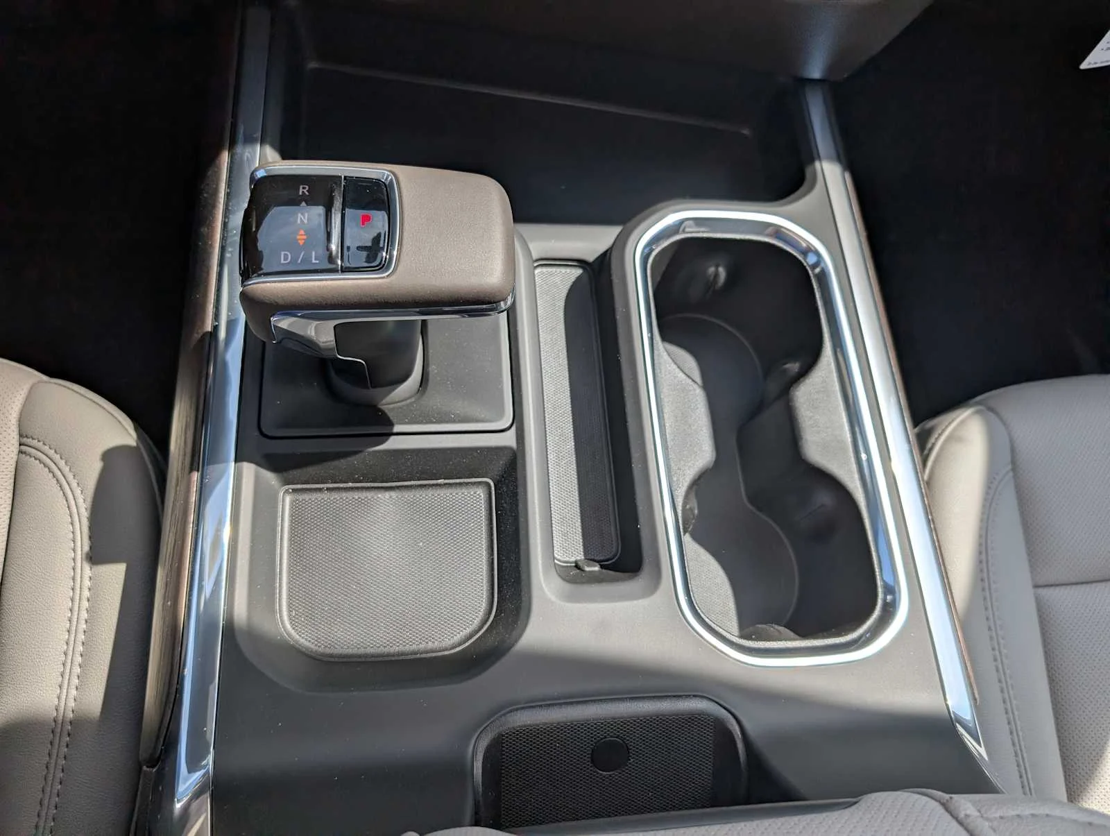 New 2026 Summit White GMC SLT image 27