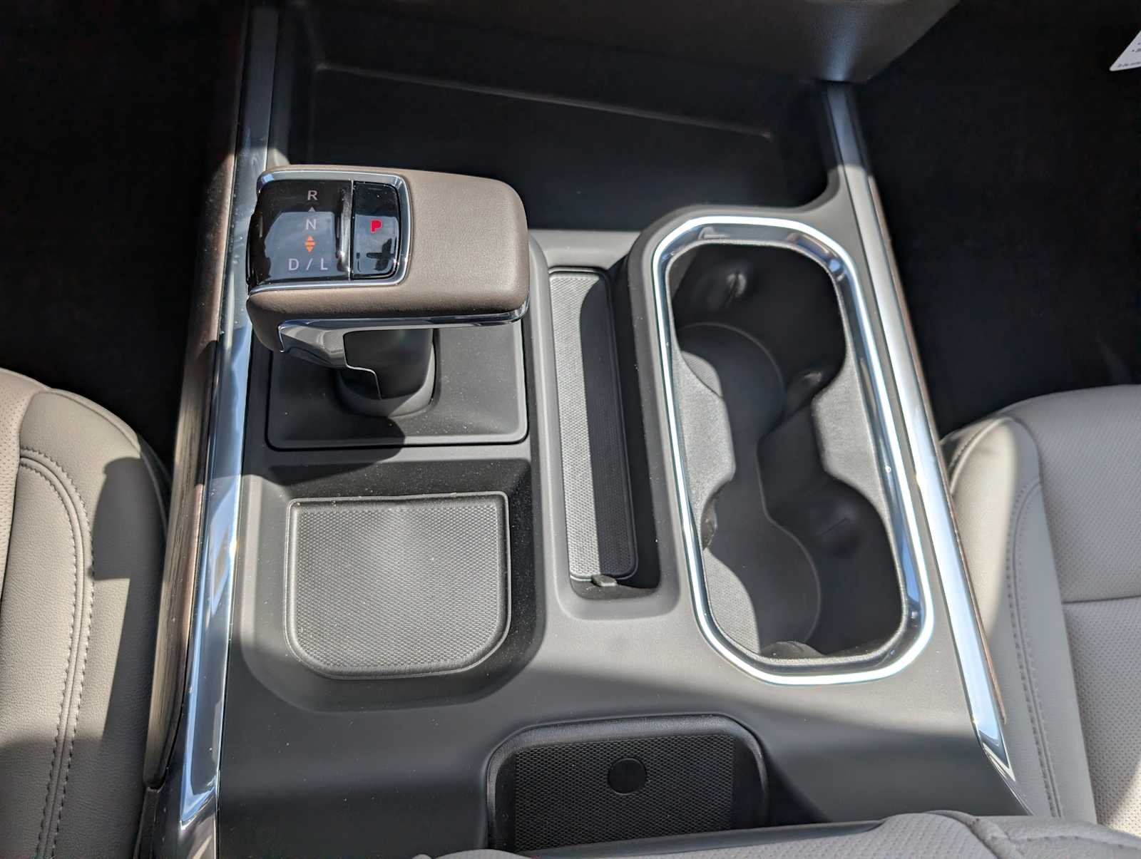 2026 GMC Sierra 1500 SLT - Photo 27