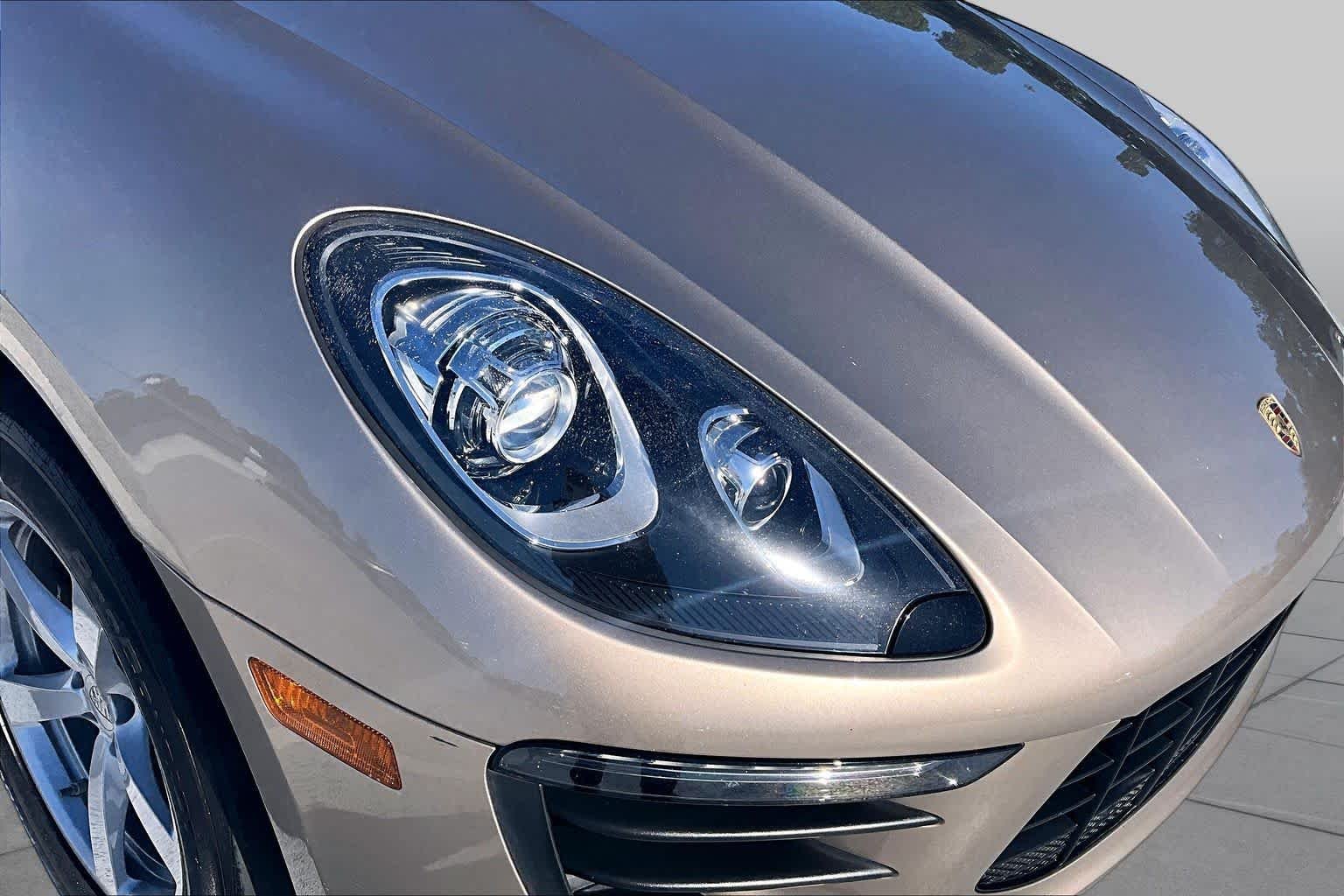 Used 2017 Palladium Metallic Porsche  image 27