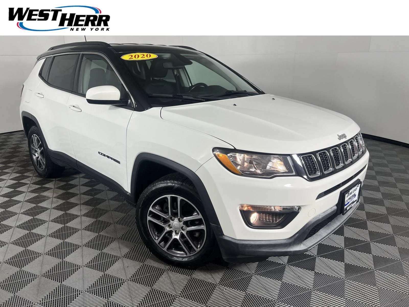 Used 2020 White Clearcoat Jeep Latitude image 1