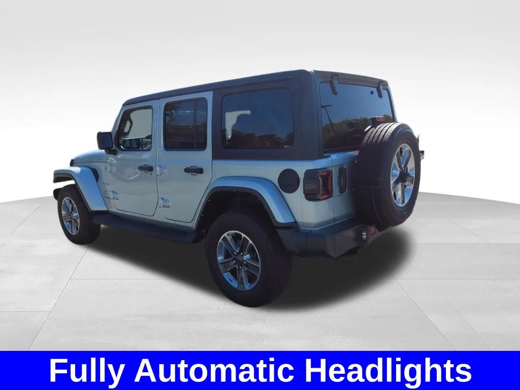 Used 2022 Silver Jeep Unlimited Sahara image 16