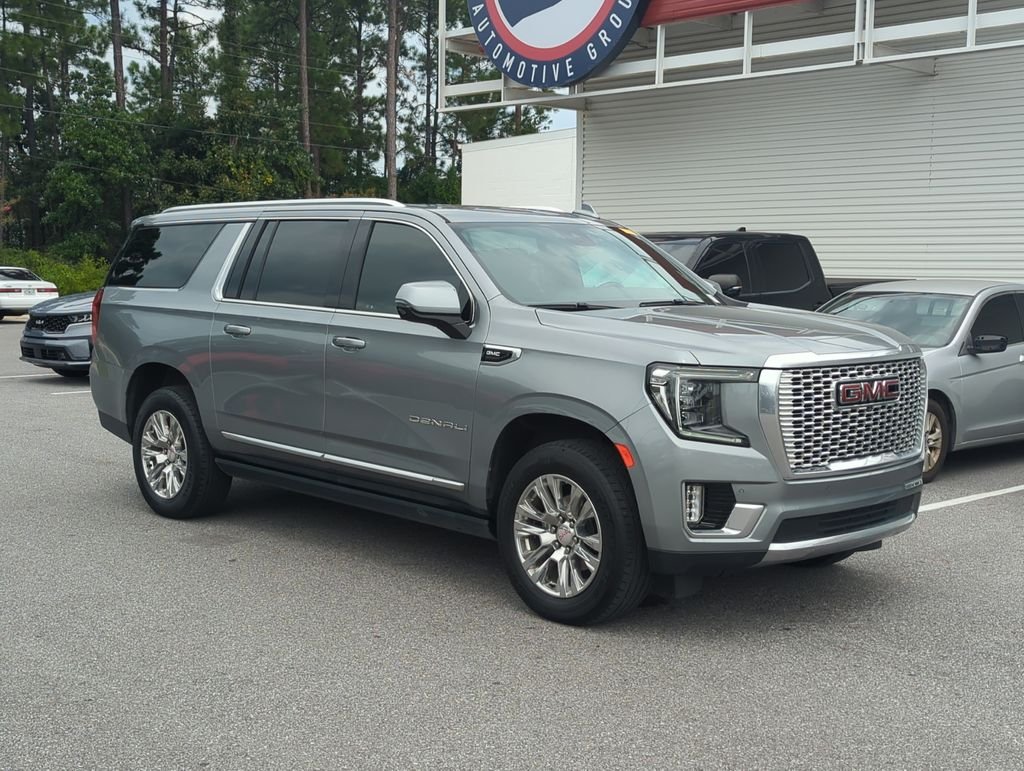 Used 2023 Silver GMC Denali image 8