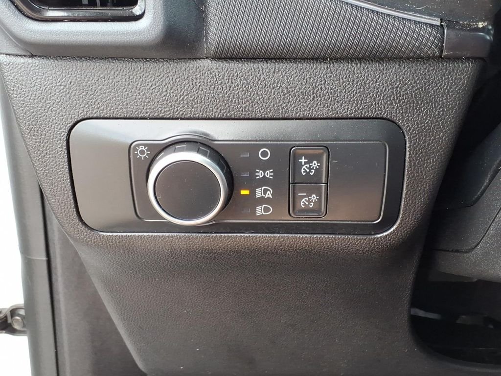 Used 2022 Oxford White Ford Base image 14