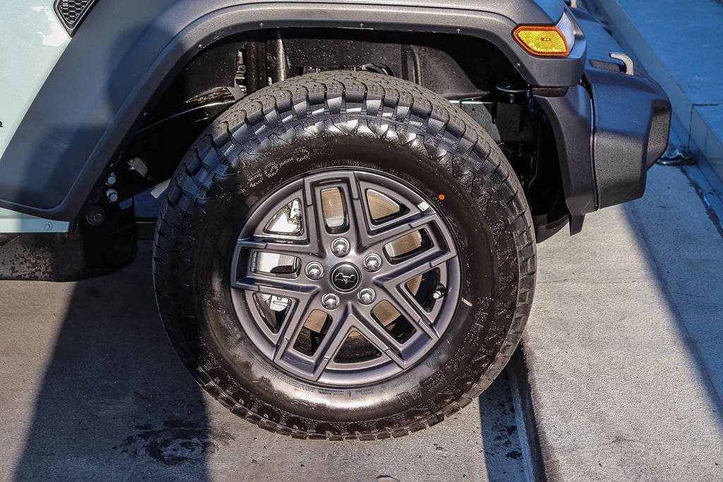 New 2026 Earl Clearcoat Jeep Sport S image 11