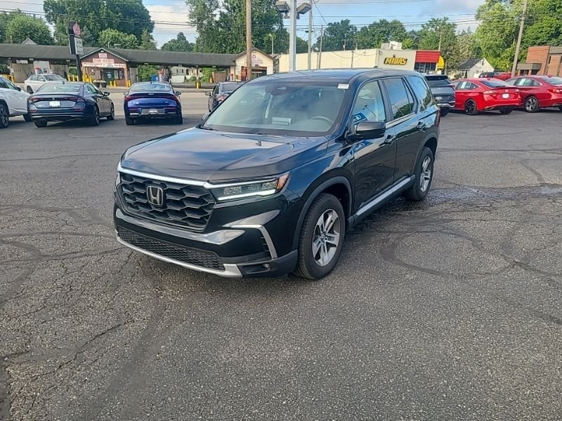 Used 2024  Honda EX-L image 2