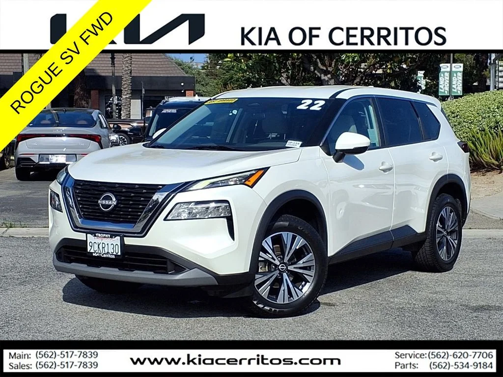 2022 Nissan Rogue SV FWD's photo