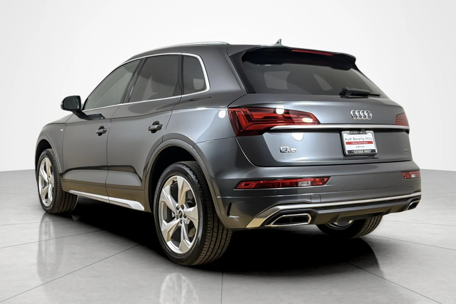 Used 2023 Daytona Gray Pearl Effect Audi S line Premium Plus 45 TFSI quattro image 3