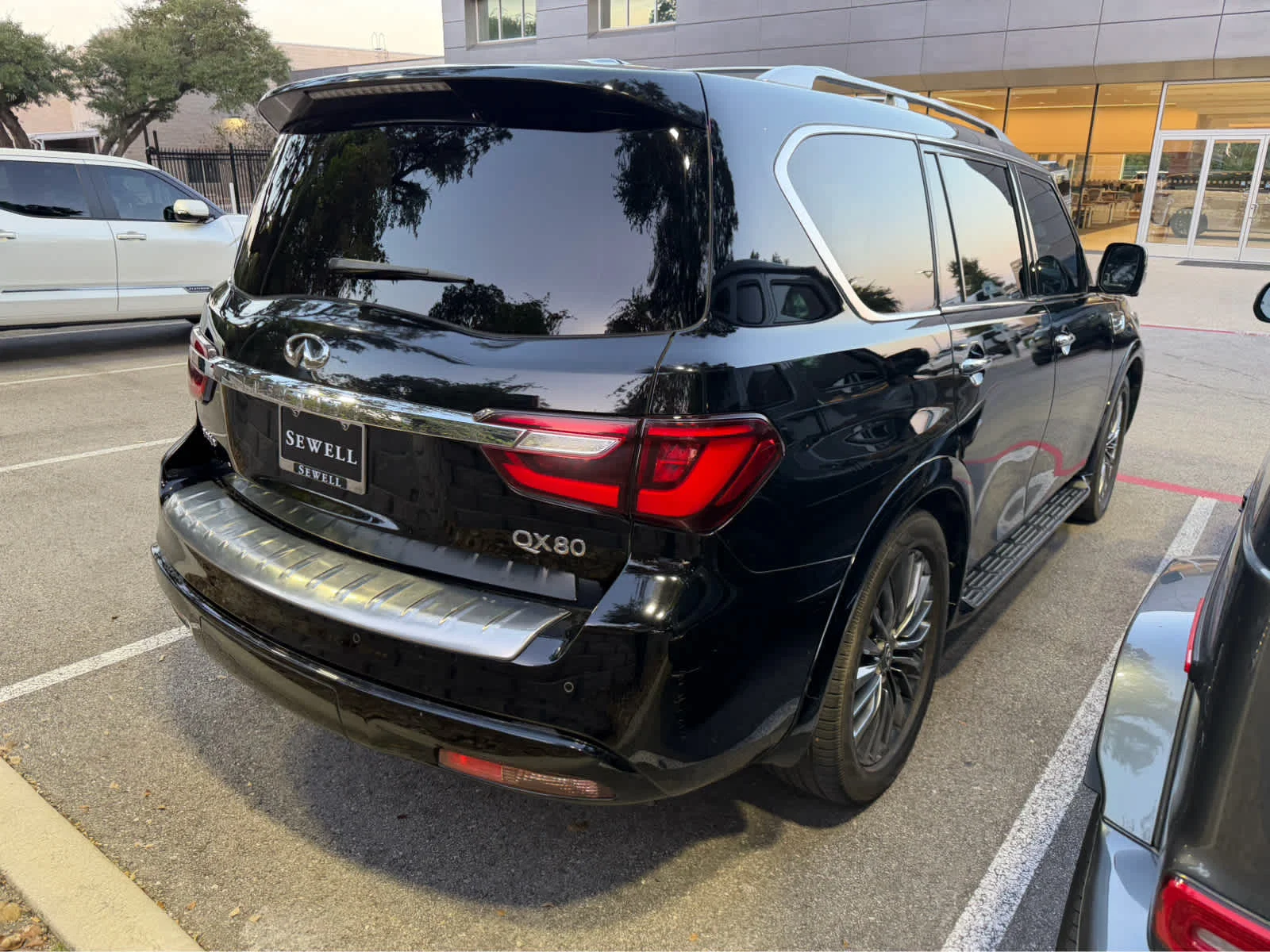 Used 2021 Black Obsidian INFINITI SENSORY image 7