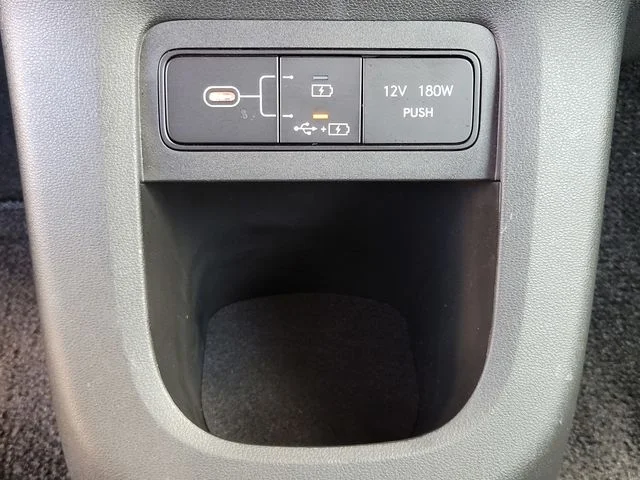 2025 Hyundai IONIQ 5 SE - Photo 20