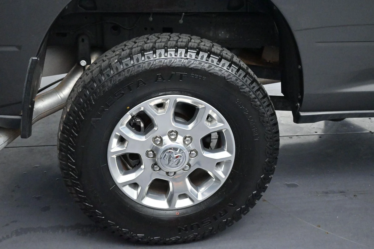 Used 2024 Granite Crystal Metallic Clearcoat Ram Laramie image 33