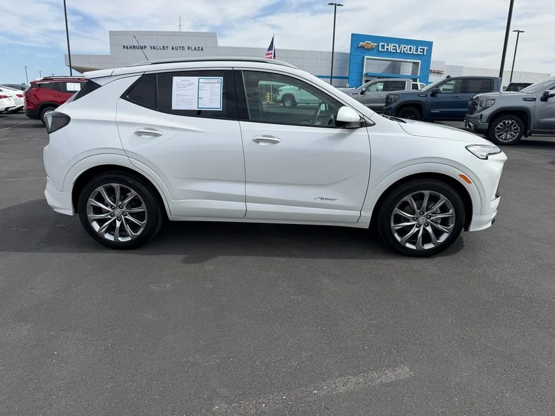 Used 2024 White Frost Tricoat Buick Avenir image 2