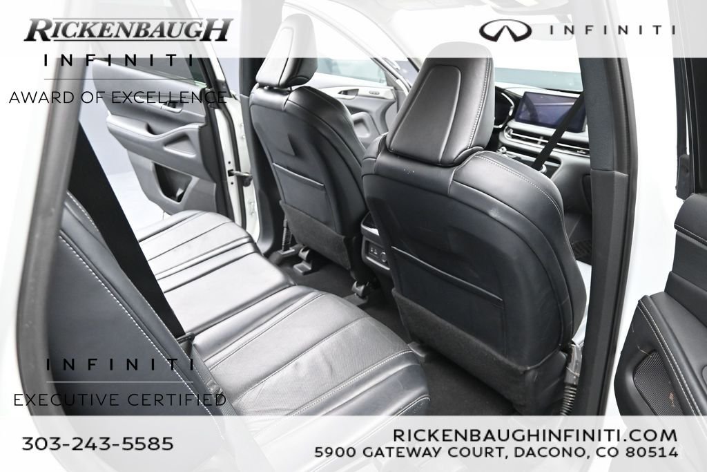Certified Used 2023 White INFINITI LUXE image 14