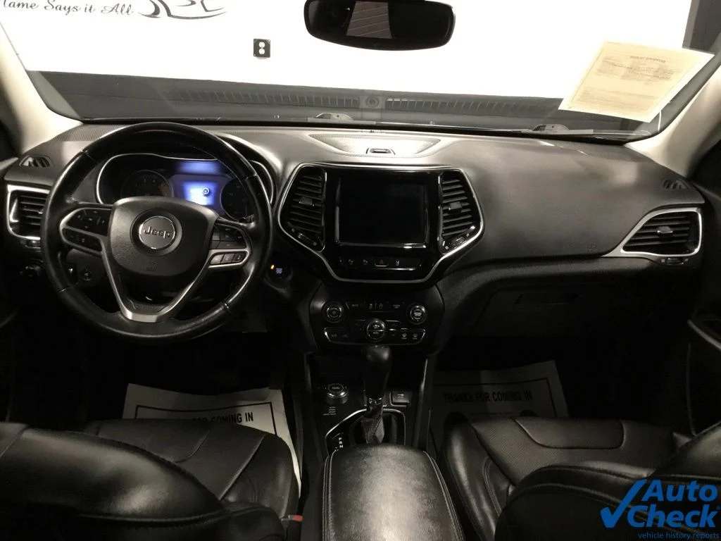 Used 2019 Blue Jeep Limited image 25