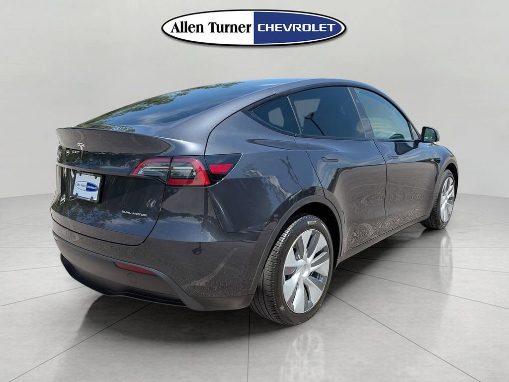 Used 2024  Tesla Long Range image 4