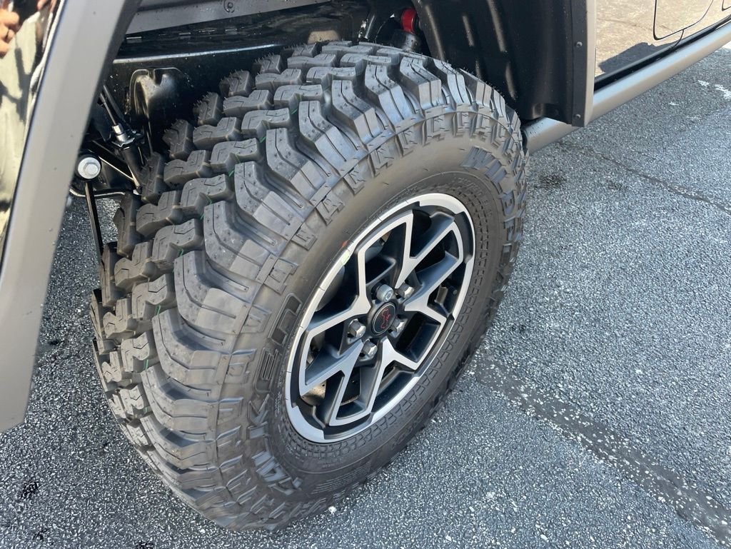 New 2026 Black Clear-Coat Exterior Paint Jeep Rubicon X image 13