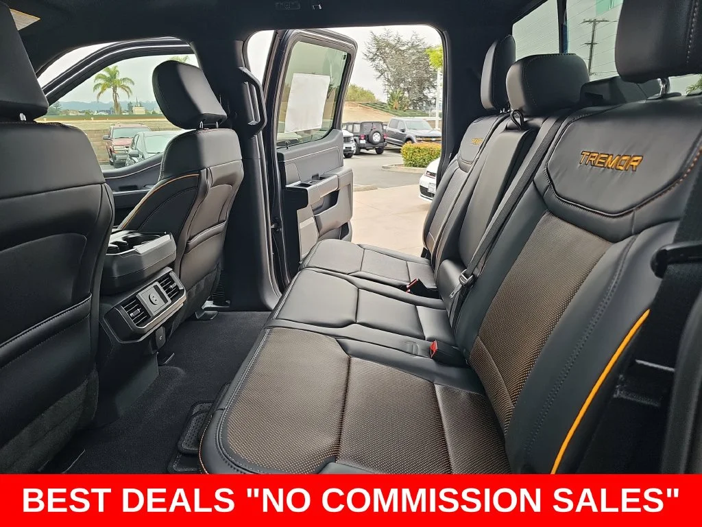 New 2026 Carbonized Gray Metallic Ford Tremor® image 13
