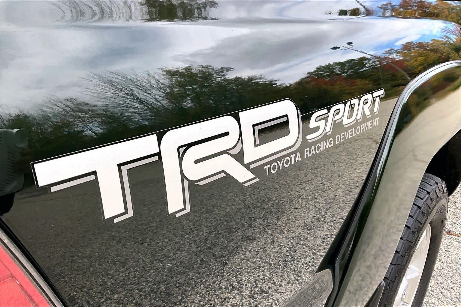 Used 2014 Spruce Mica Toyota  image 9