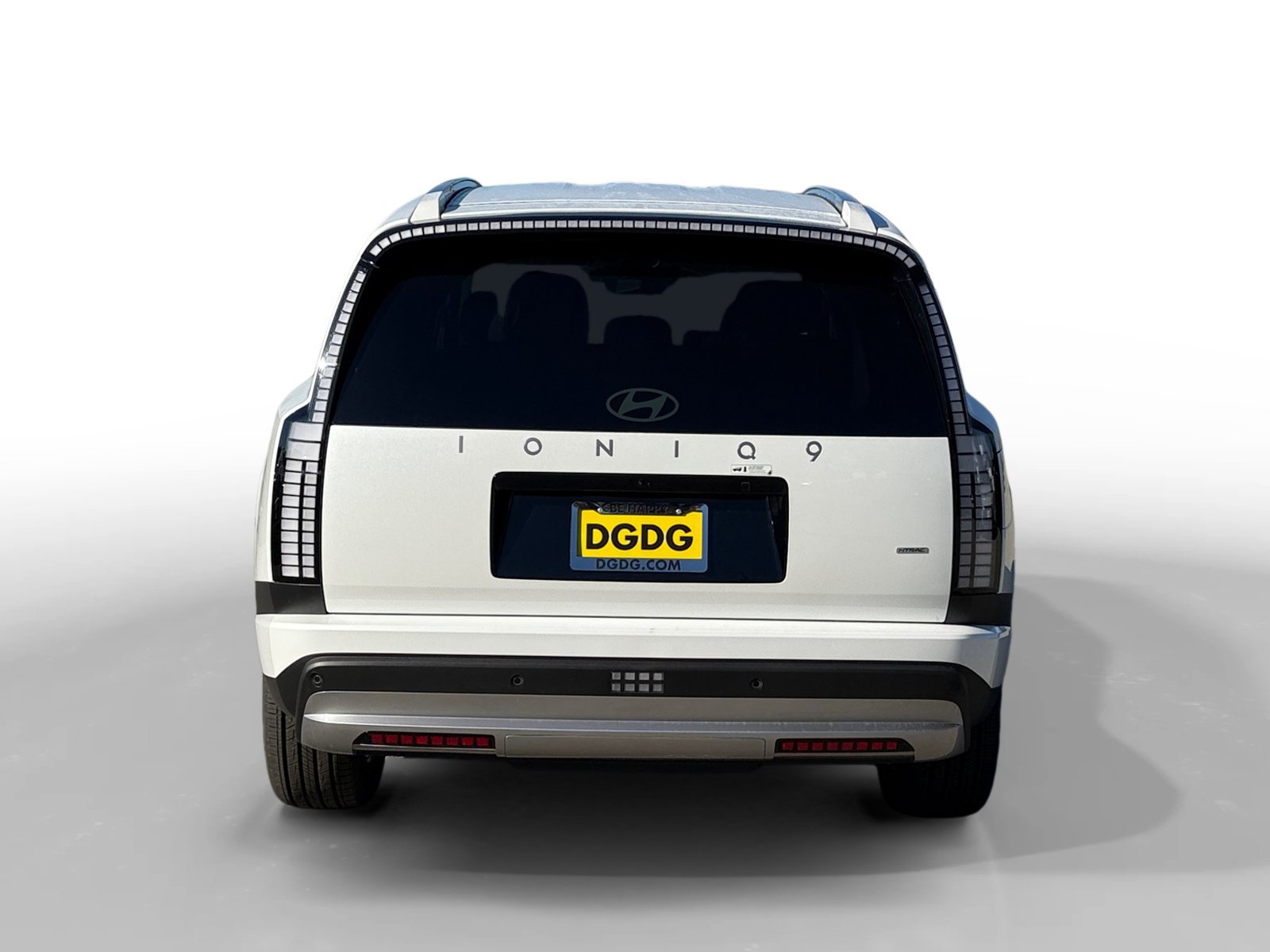 New 2026 Snow White Pearl Hyundai SE image 4