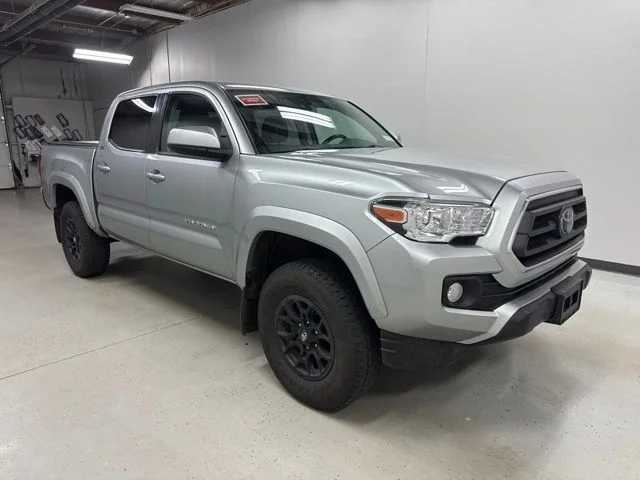 Used 2022 Silver Toyota SR5 image 3