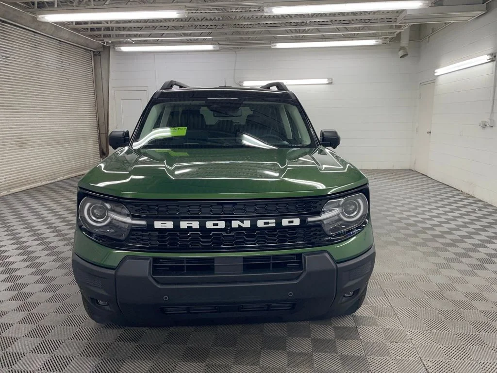 New 2025 Green Ford Outer Banks image 14
